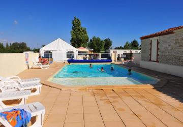 Camping APV Le Pavillon Bleu