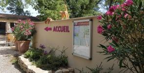 Flower Camping Les Rives de l'Aygues